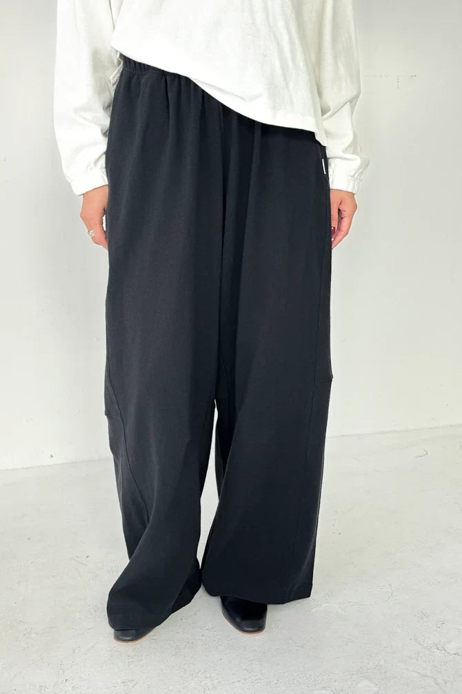 Bare Pants (Black)