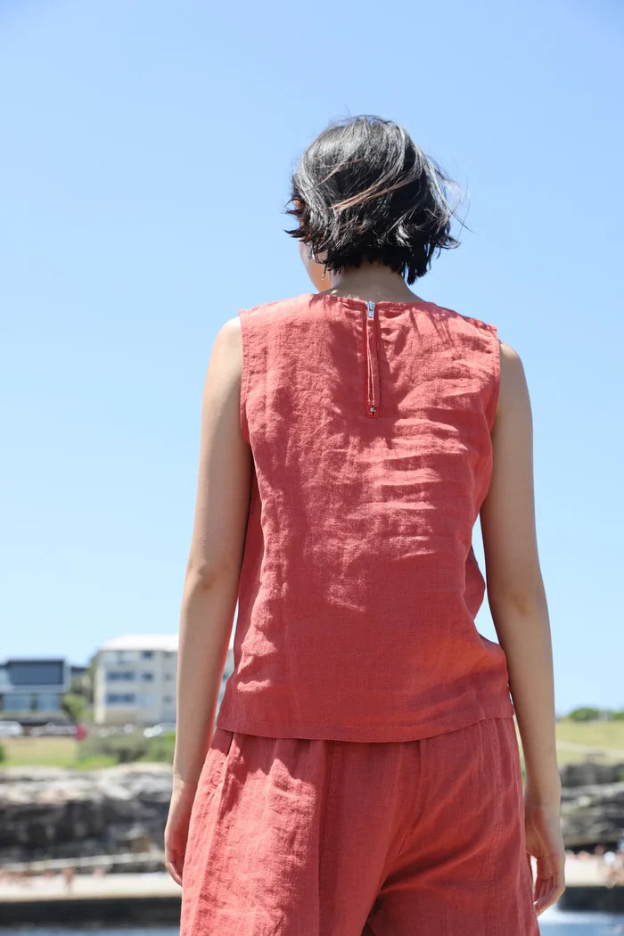 Basic Linen Vest (Paprika)