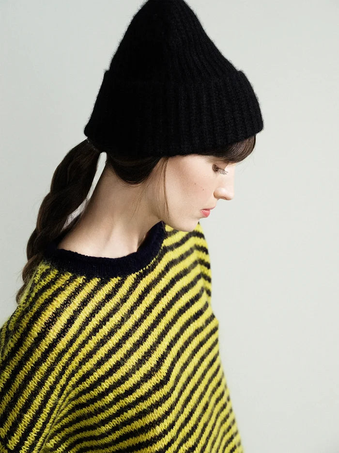 Cashmere Ribbed Beanie (Black)