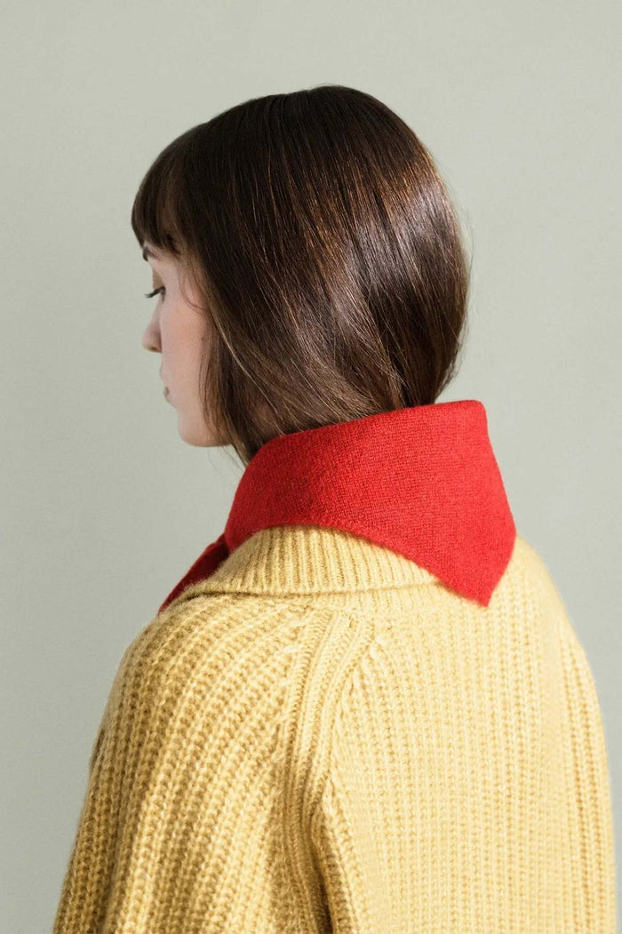 Cashmere Triangle Scarf (Red)