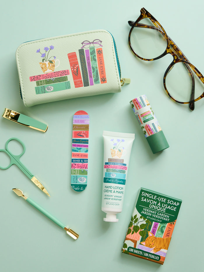 Cozy Reads Manicure Set