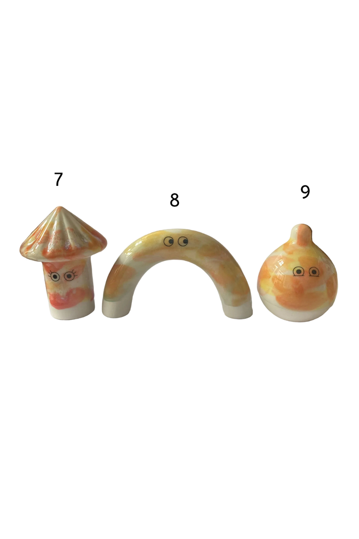 Familia Figurines (No. 7-9)