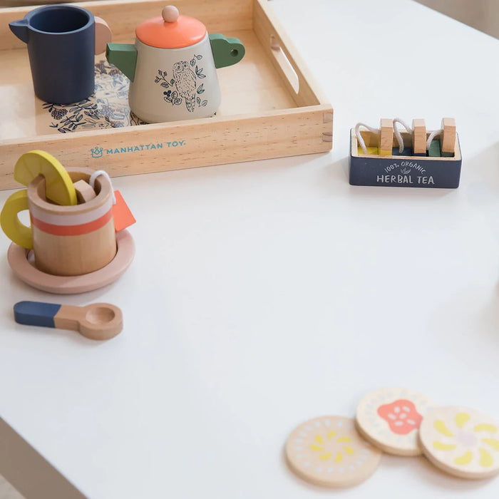 Flora and Fauna Tea Set