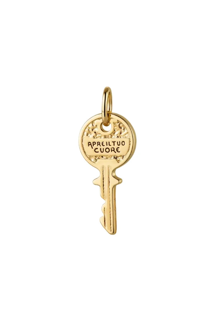 A gold key-shaped pendant charm engraved with 'APRELTUO CUORE' on a plain white background.