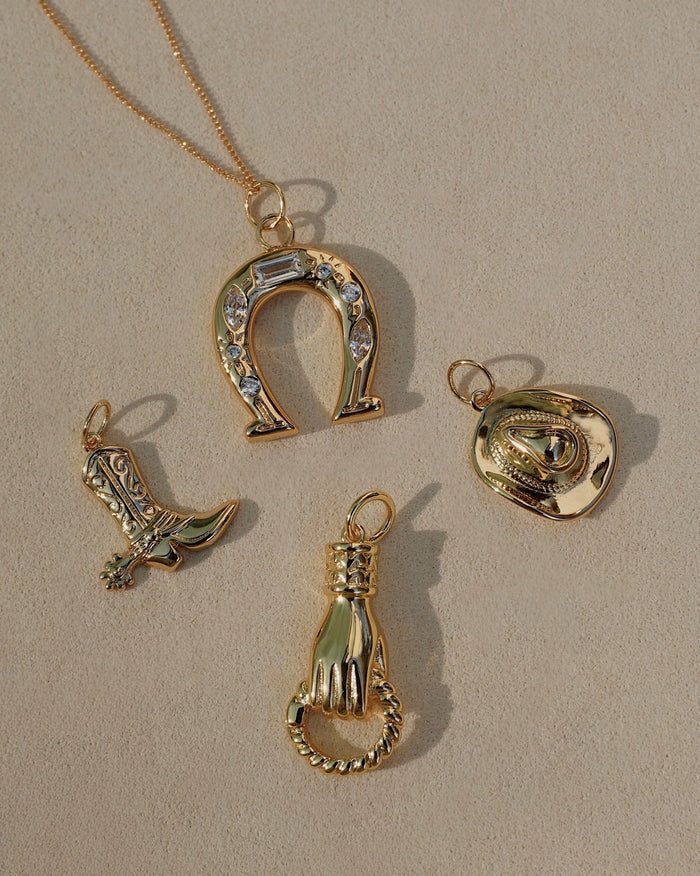 Grande Chantal Horseshoe Charm