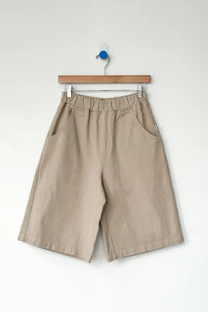 Liam Bermuda Shorts (Taupe)