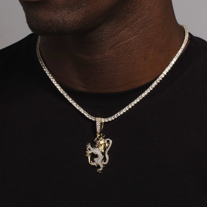 Lion Crest Pendant in Yellow Gold - The GLD Shop