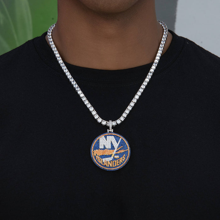 New York Islanders Official NHL Logo Pendant in White Gold