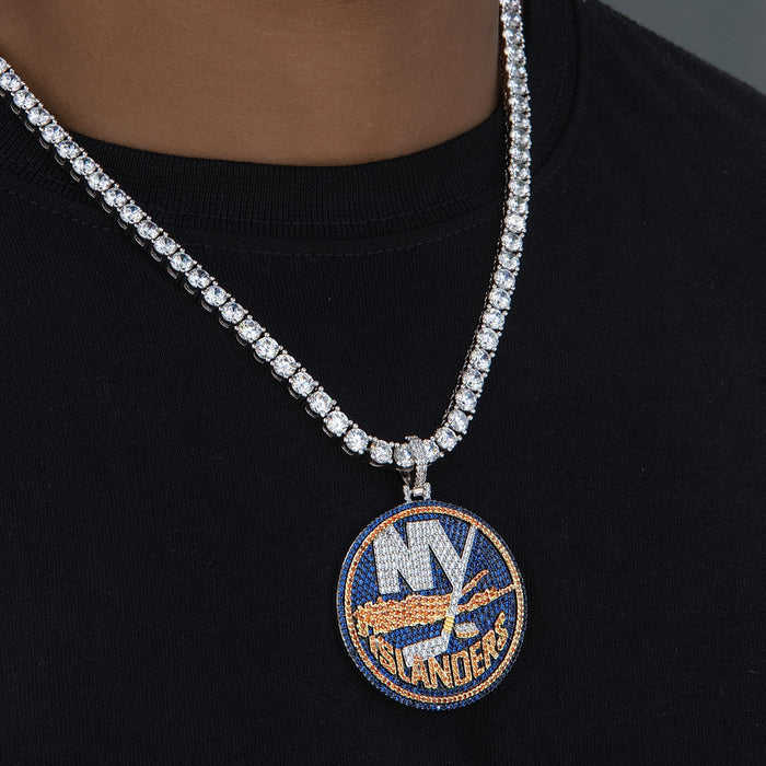 New York Islanders Official NHL Logo Pendant in White Gold