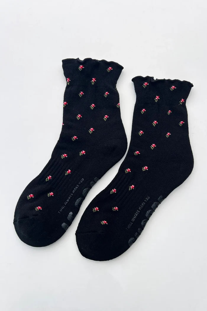 Ruffled Hugger Crew Socks (Black Petal)