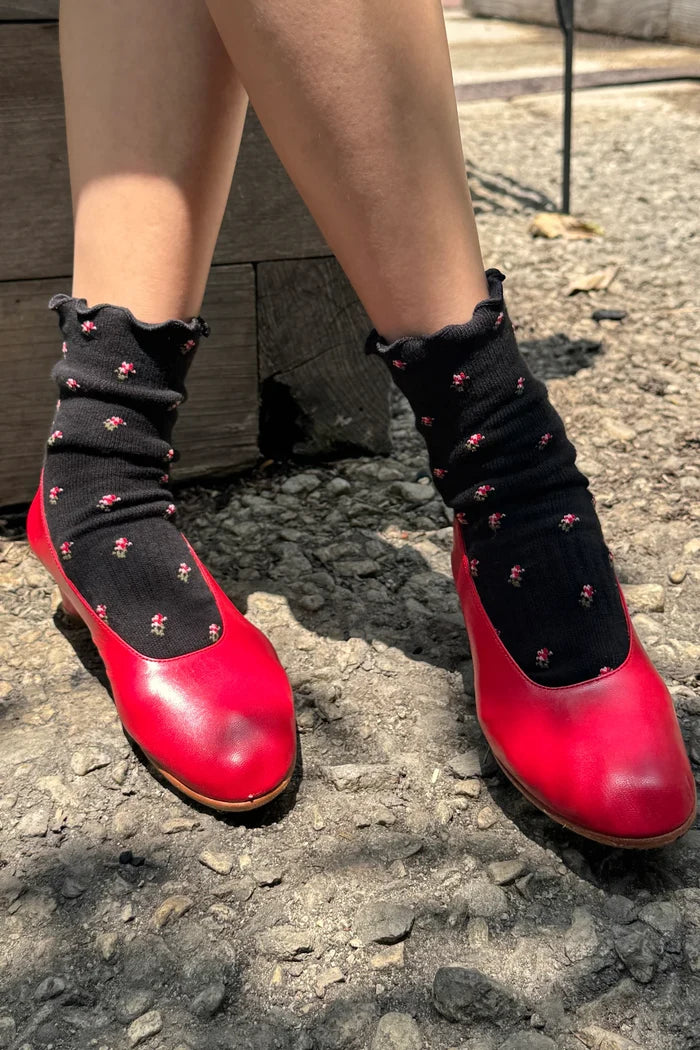 Ruffled Hugger Crew Socks (Black Petal)