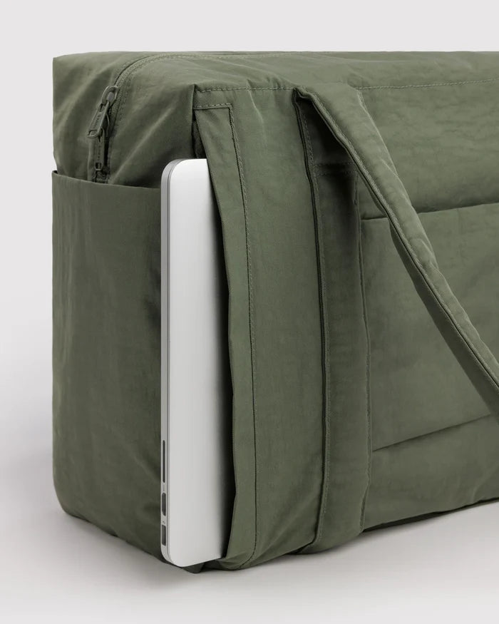Small Cloud Carry On (Caper)
