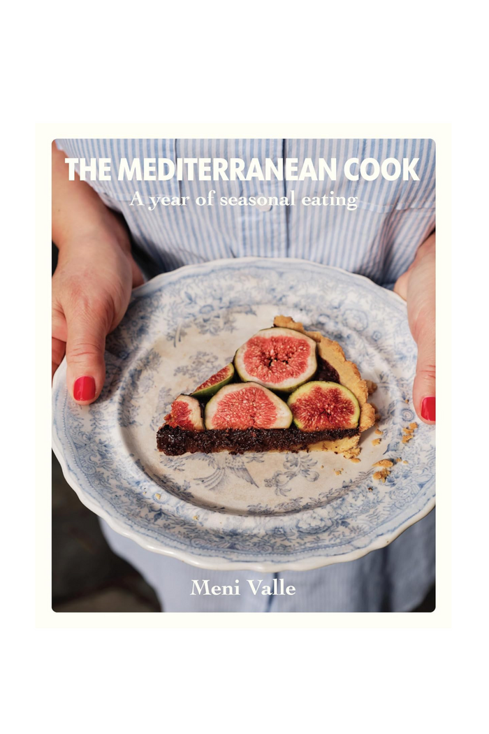 Book cover with fig pie on floral plate